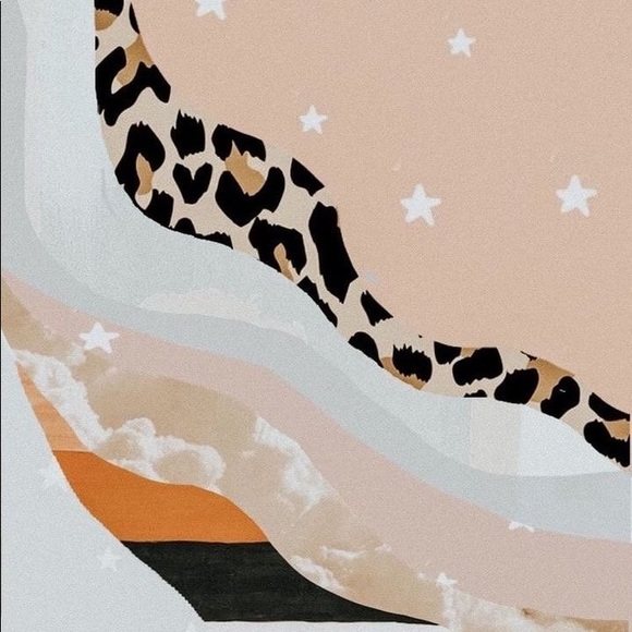 Meet your Posher, Gabriella - Picture 1 of 1